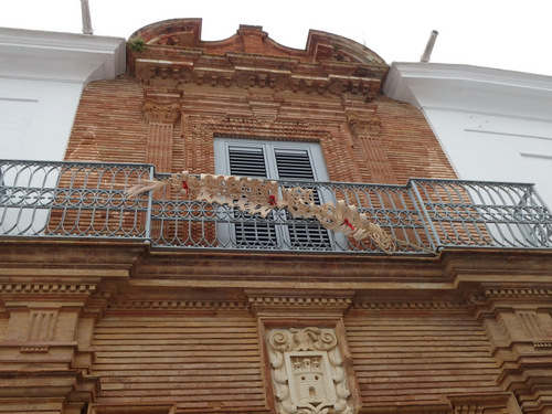 Palm and elegant stone work.